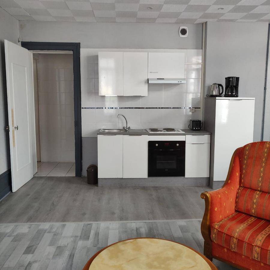 Appartement entier, Two-Bedroom Apartment in Fourmies, Avesnes-sur-Helpe
