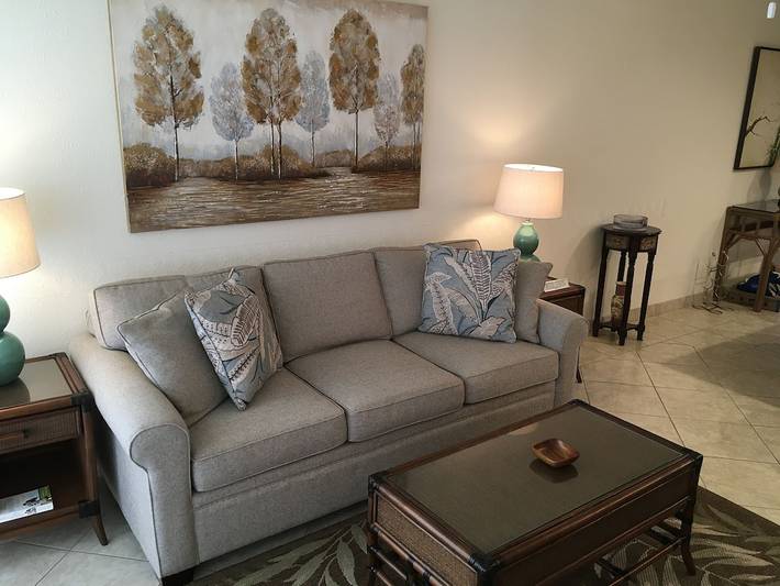 Vacation rental for 2 people, with yard and pool as well as balcony in Kihei