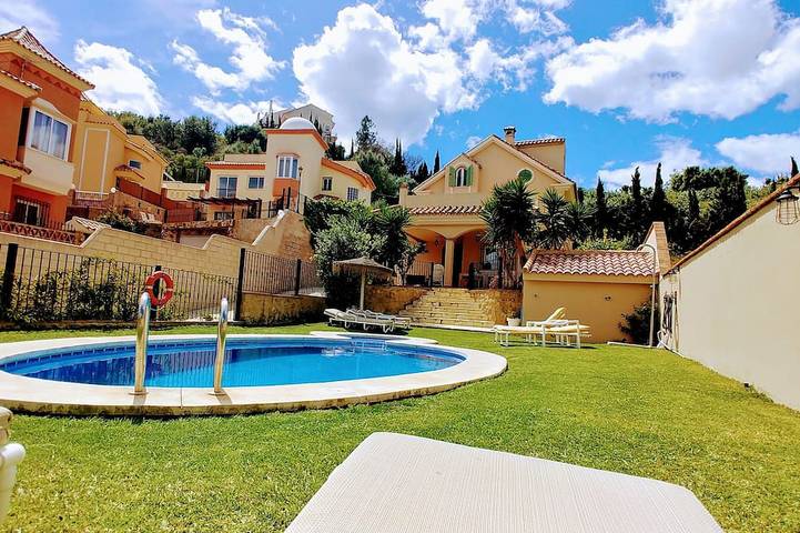 Holiday home for 9 people, with terrace and garden in Benalmádena