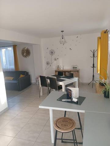 Gîte pour 6 personnes, avec jardin dans Watten