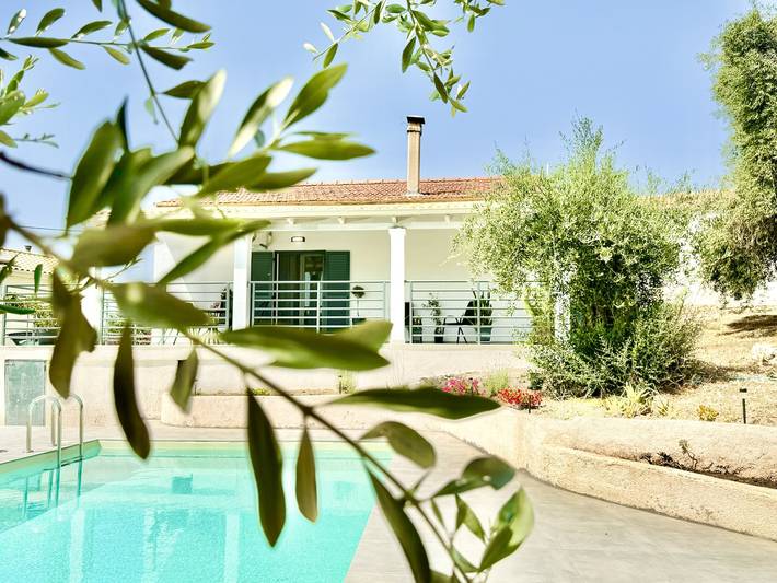 Location de vacances pour 5 personnes, avec jardin dans Acharavi - 2