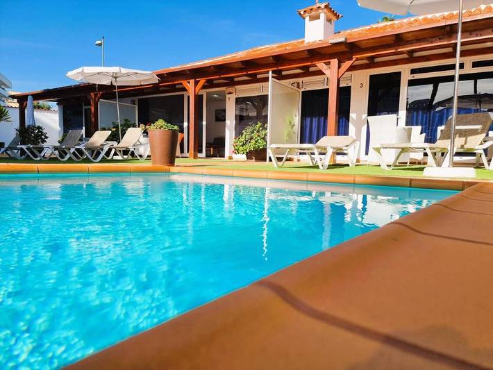 Bungalow voor 2 personen, met tuin en zwembad in Playa del Inglés