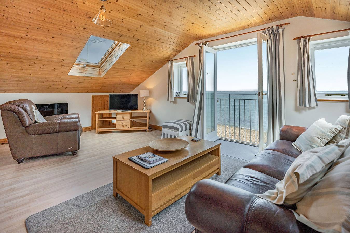 Entire apartment, Sail Loft in Norton Green, Isle of Wight