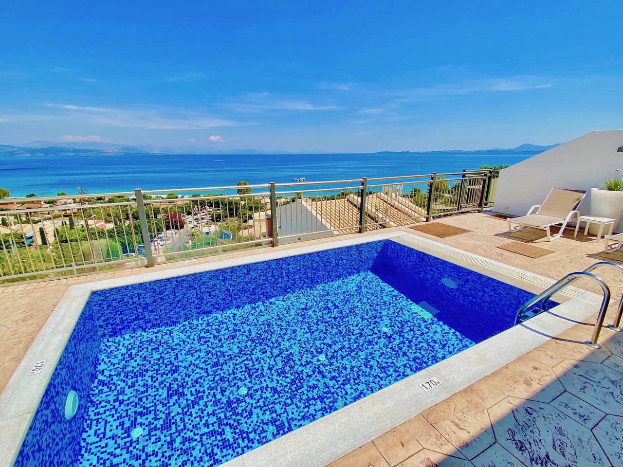 Luxury Villa Akti Barbati 1 with private pool in Μπαρμπάτι, Κέρκυρα