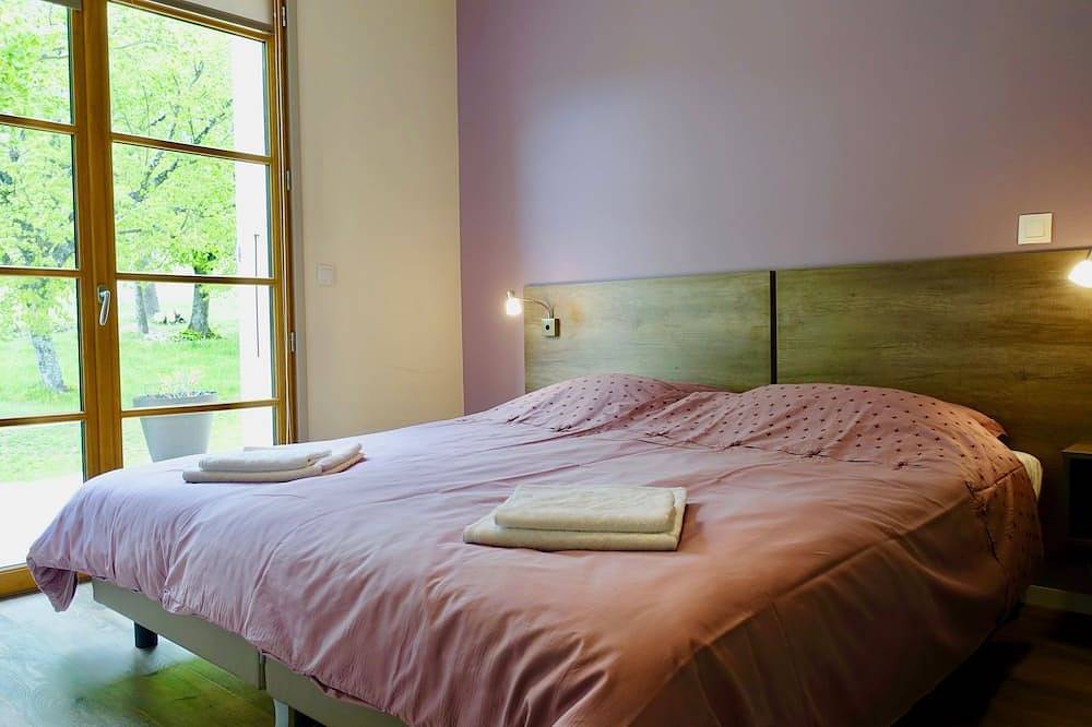 Entire apartment, Relaxing in the Drôme Provençal in Ferrassières, Nyons region