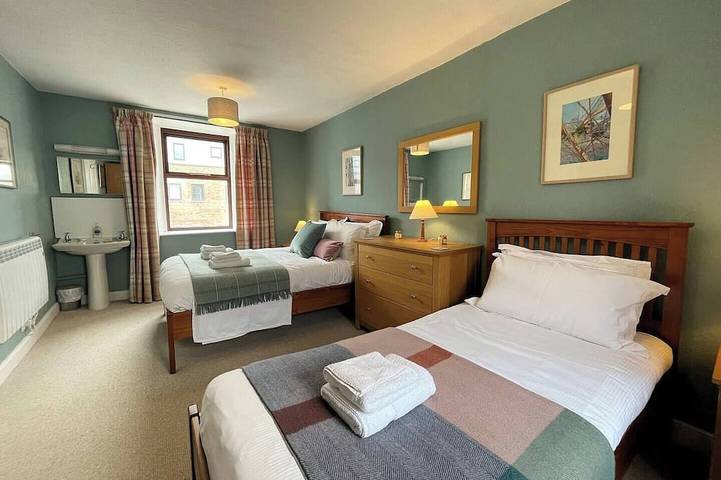 Charming & Cosy Traditional Scottish Cottage - Pass the Keys in Loch Ken, Castle Douglas