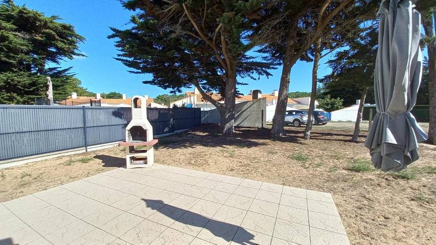 Location de vacances pour 7 personnes, avec Terrasse et Jardin dans Plage De La Paree Du Jonc - 2