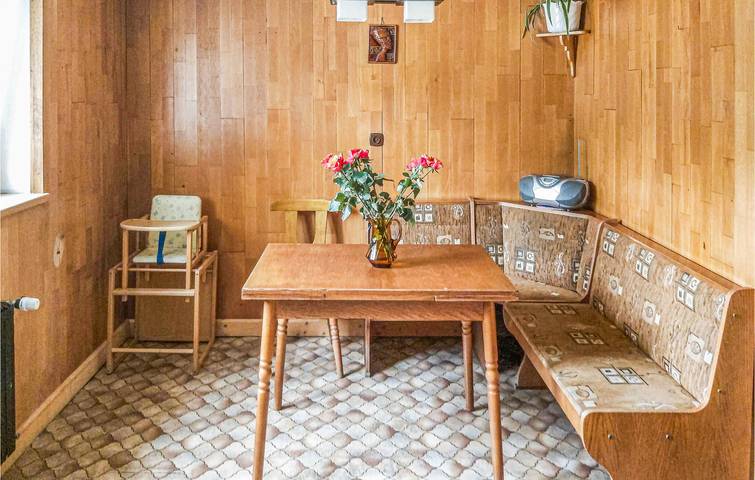 Ferienhaus für 10 Personen mit Terrasse in Włosań, Kleinpolen