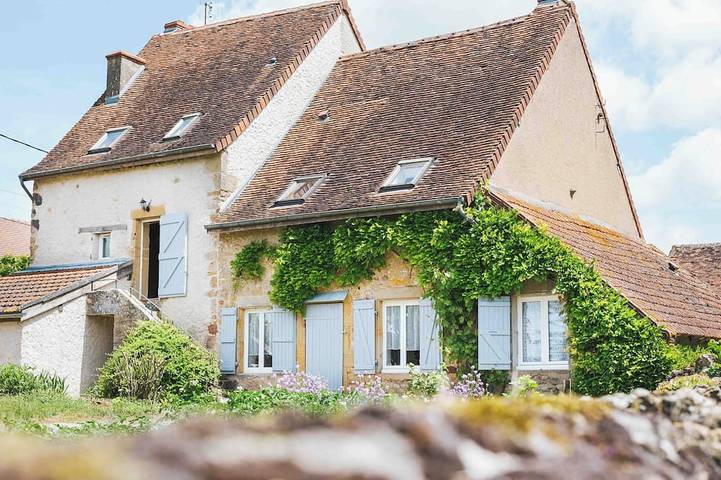 Location de vacances pour 8 personnes à Baron (Saône-et-Loire)