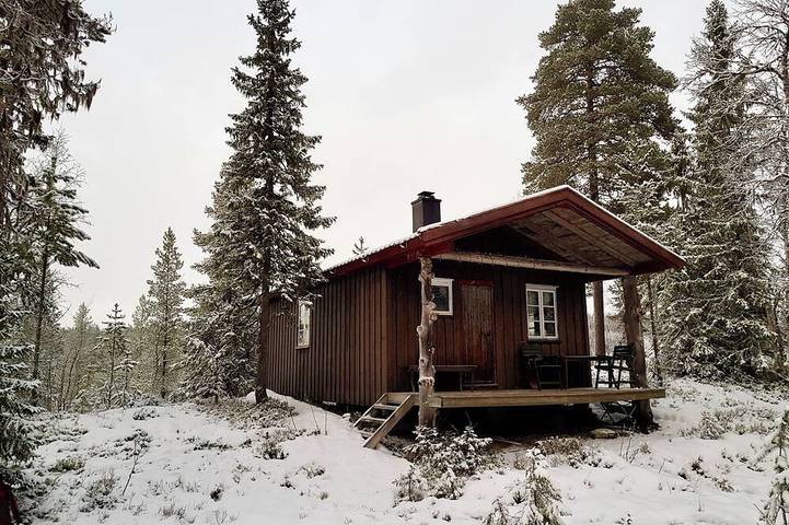 Cozy Lakeside Cottage - in the middle of the forest in Snåsa