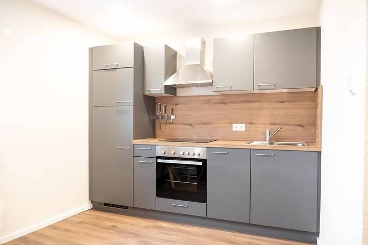 Ganze Wohnung, Kleines Apartment mit Schlafzimmer, Küche und Bad in Graben-Neudorf, Rheinebene