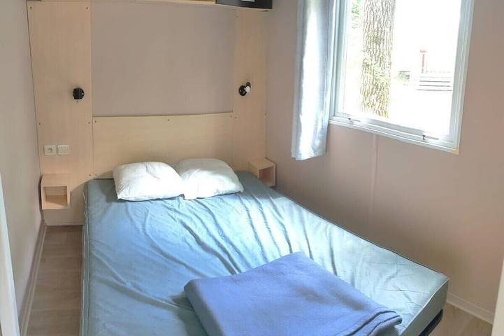 Ganze Wohnung, H004-Eigenes Badezimmer-Terrasse-Familie-Wohnwagen in La Boissière-de-Montaigu, Loire-Tal