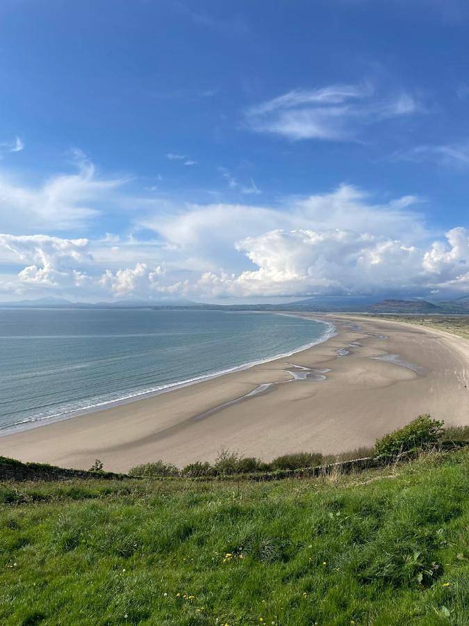 Three-Bedroom Chalet in Llanbedr, Snowdonia
