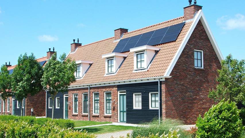 Ferienhaus für 8 Personen, mit Terrasse und Whirlpool sowie Garten und Sauna - 1