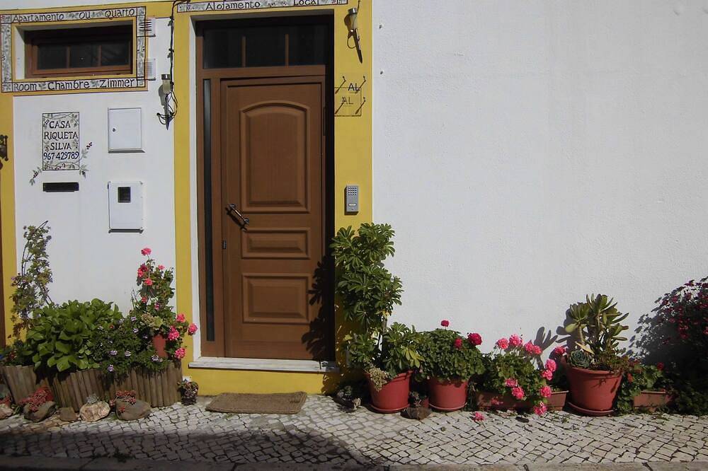 Ganze Wohnung, Ferienhaus / Ferienwohnung in Bordeira, Naturpark Südwest-Alentejo und Costa Vicentina