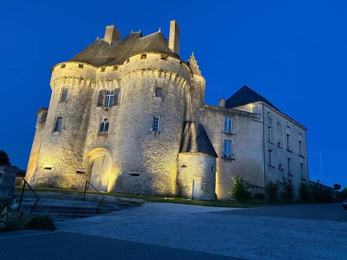 Maison d’hôte pour 2 personnes, avec piscine ainsi que jacuzzi et jardin en Charente - 2
