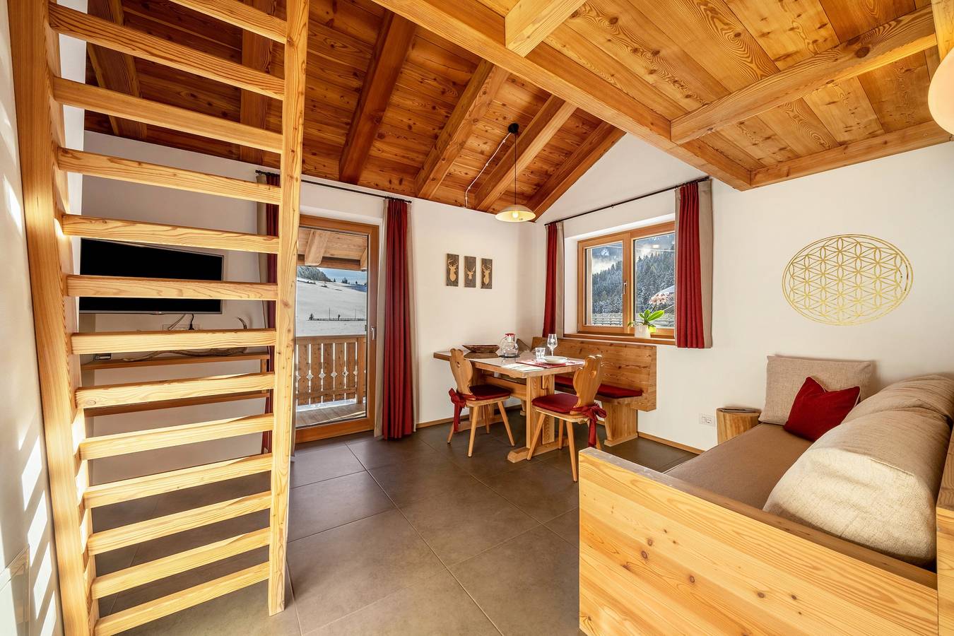 Ganze Wohnung, Ferienwohnung "Larch Soge Apt Karin" mit Bergblick, 2 privaten Terrassen und 2 Balkonen in Bichl (Ratschings), Ratschings
