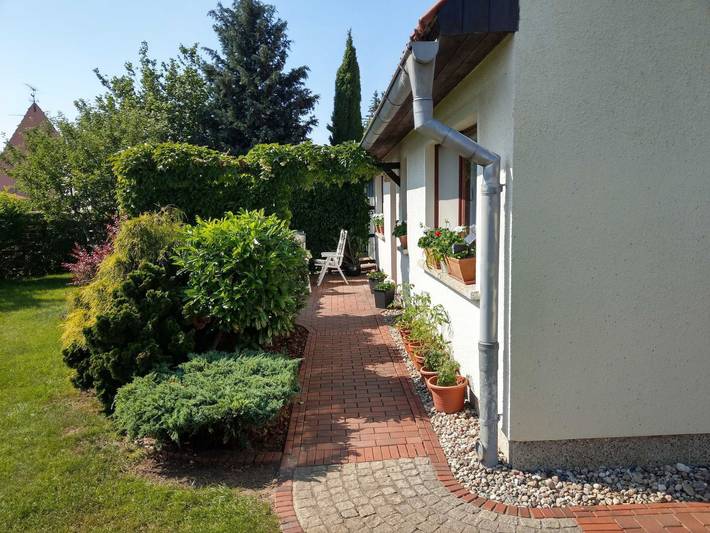Ferienwohnung für 4 Personen, mit Terrasse und Garten in Mönkebude - 2