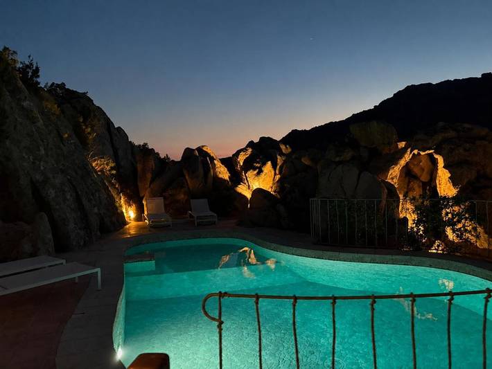 Villa für 8 Personen, mit Balkon und Terrasse sowie Garten und Pool