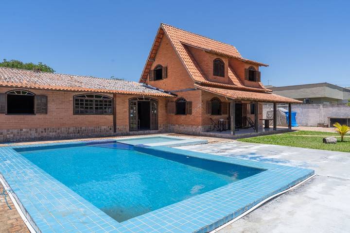 Casas e apartamentos de temporada para 14 pessoas, com jardim em Cabo Frio