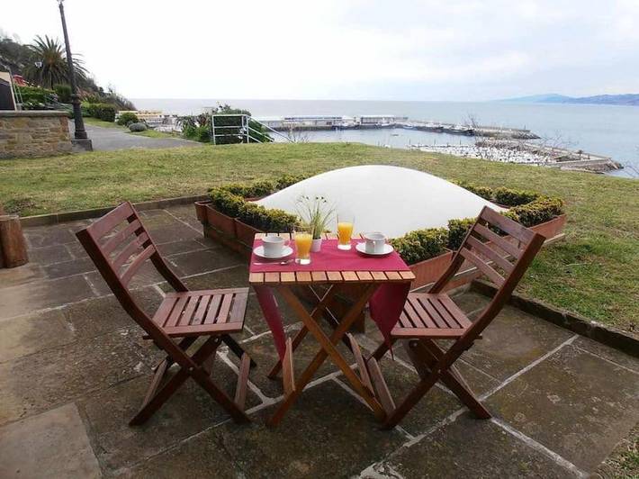Gîte pour 2 personnes, avec terrasse ainsi que vue et jardin à Getaria - 4