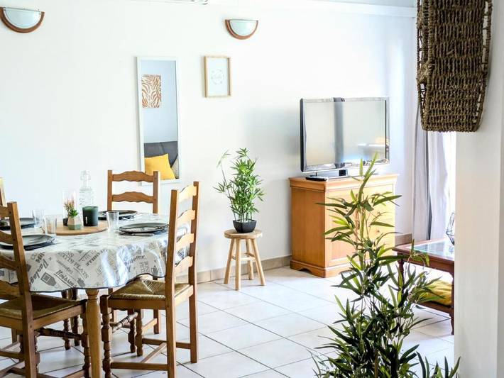 Gîte pour 4 personnes, avec jardin à Trets - 4