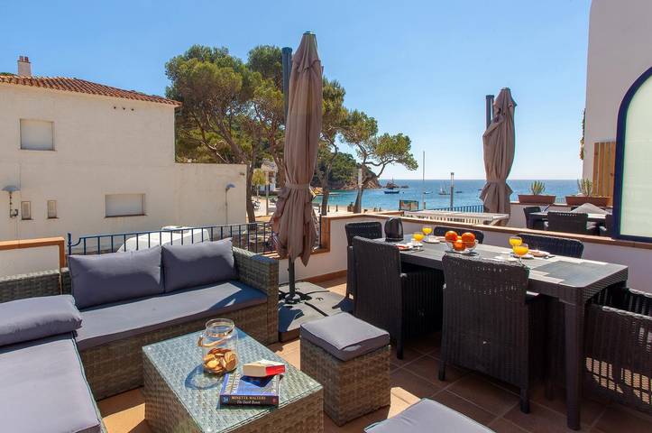 Ferienwohnung für 4 Personen, mit Terrasse und Meerblick in Tamariu