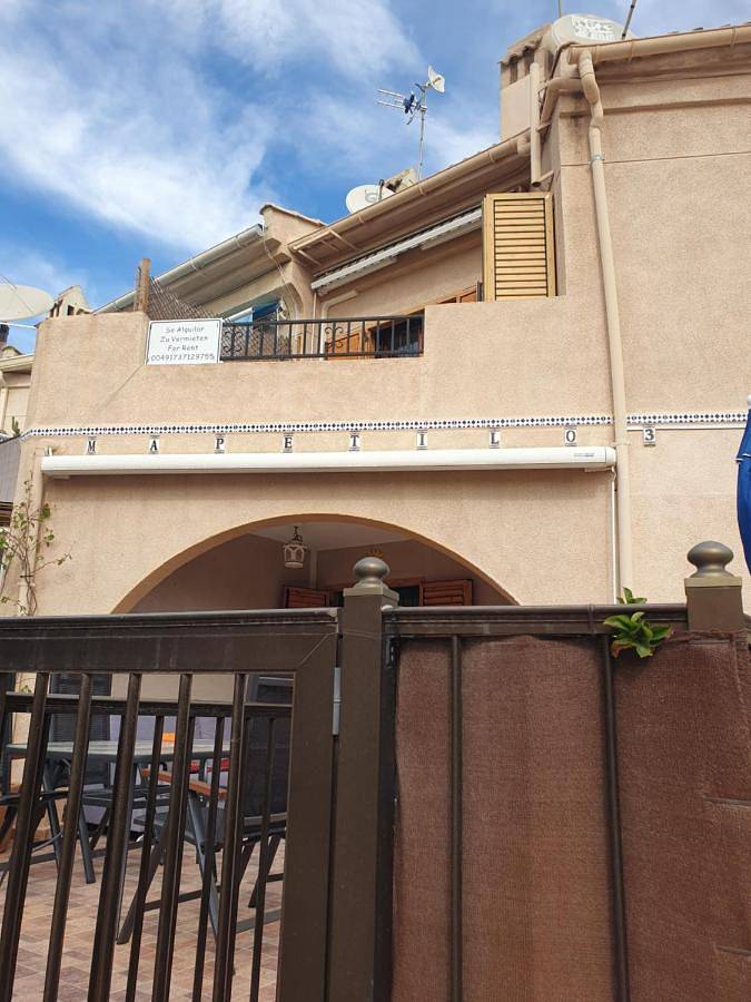 Location de vacances pour 4 personnes, avec terrasse et bassin pour enfant ainsi que sauna et vue dans La Marina - 3