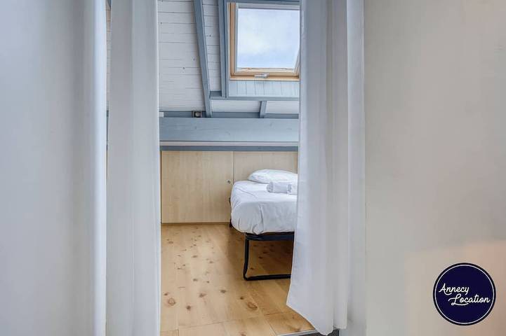 Ganze Wohnung, The Roofs of Menthon - Lake View & Central Location in Menthon-Saint-Bernard, Annecy und Umgebung