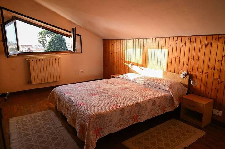 Entire apartment, CasaGabbiano- family Beach Stay + Bright Terrace – 50 min to Rome by train in Anzio, Rome Province