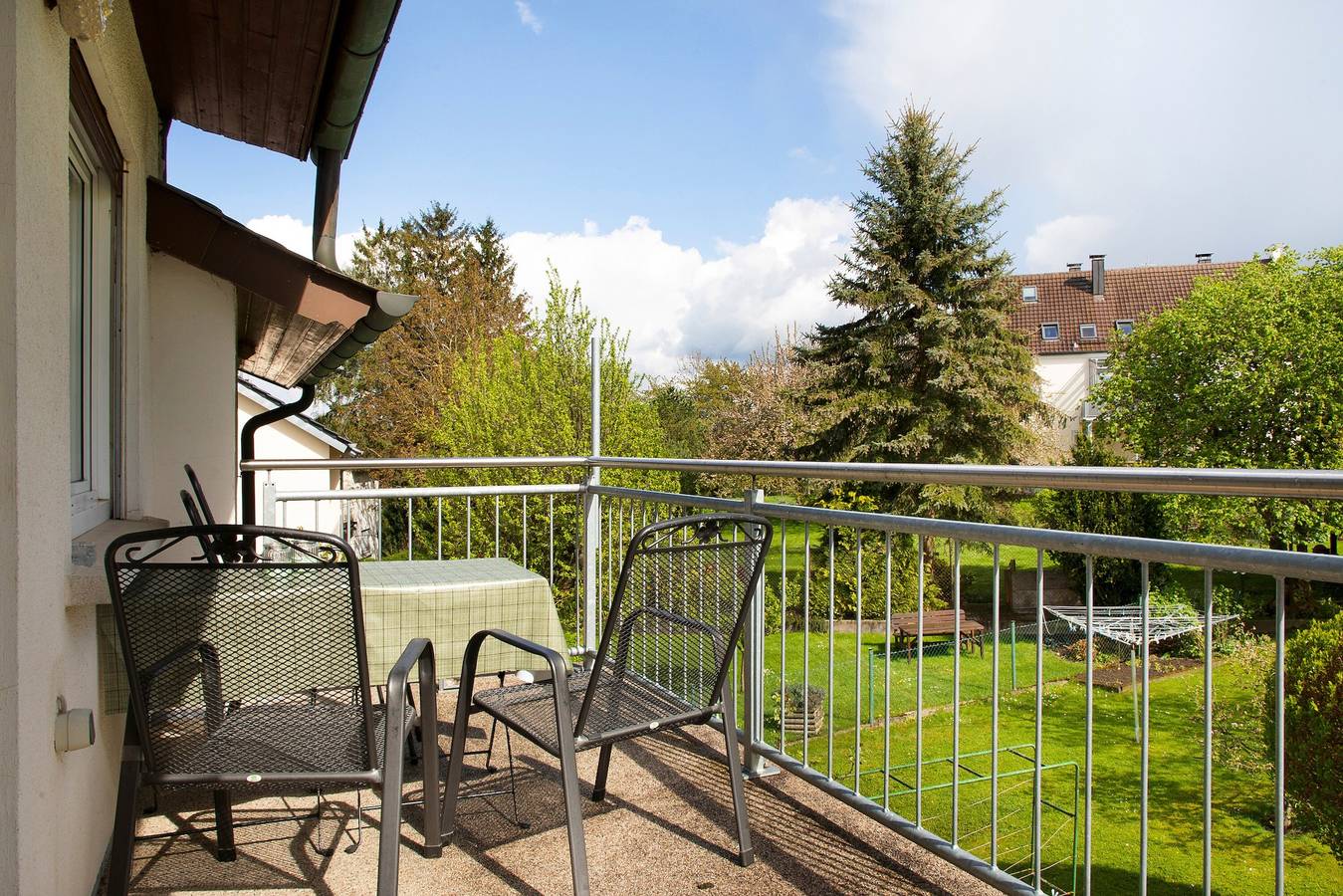 Ganze Wohnung, Ferienwohnung 'Am Schlehbach' mit privatem Garten, Balkon und Wlan in Offingen, Bayerisch Schwaben