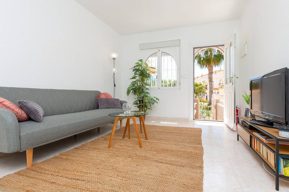 Bungalow para 4 personas con piscina in Los Balcones, Orihuela