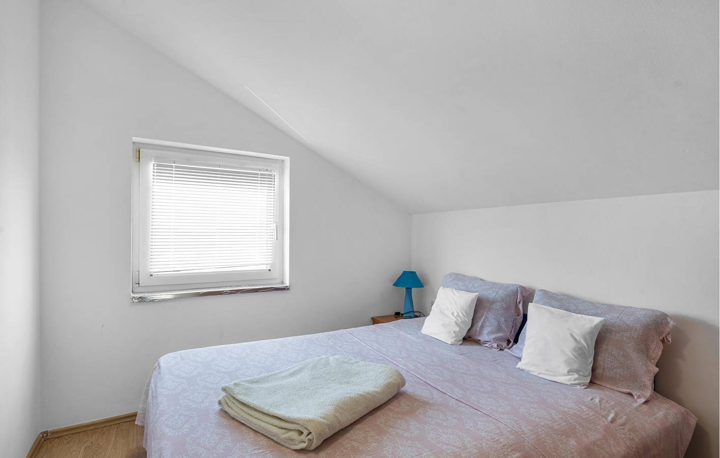 Cały apartament wypoczynkowy, Apartament wakacyjny dla 5 osób z ogród in Brodarica, Żupania szybenicko-knińska