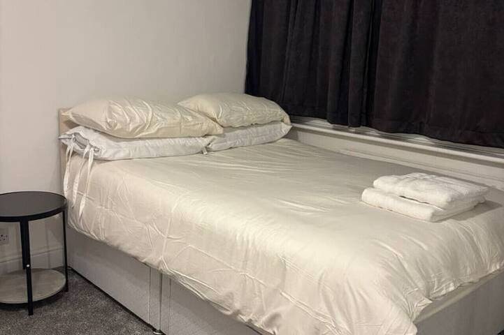 Holiday home for 5 people, with garden in Hounslow