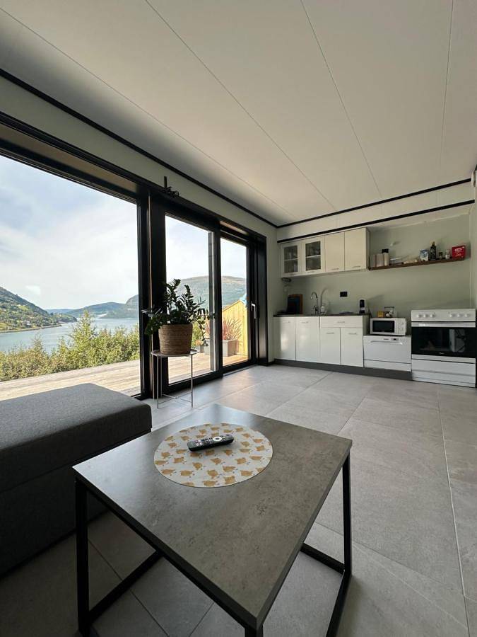 Ferienwohnung für 2 Personen, mit Ausblick und Terrasse sowie Seeblick in Stryn - 4