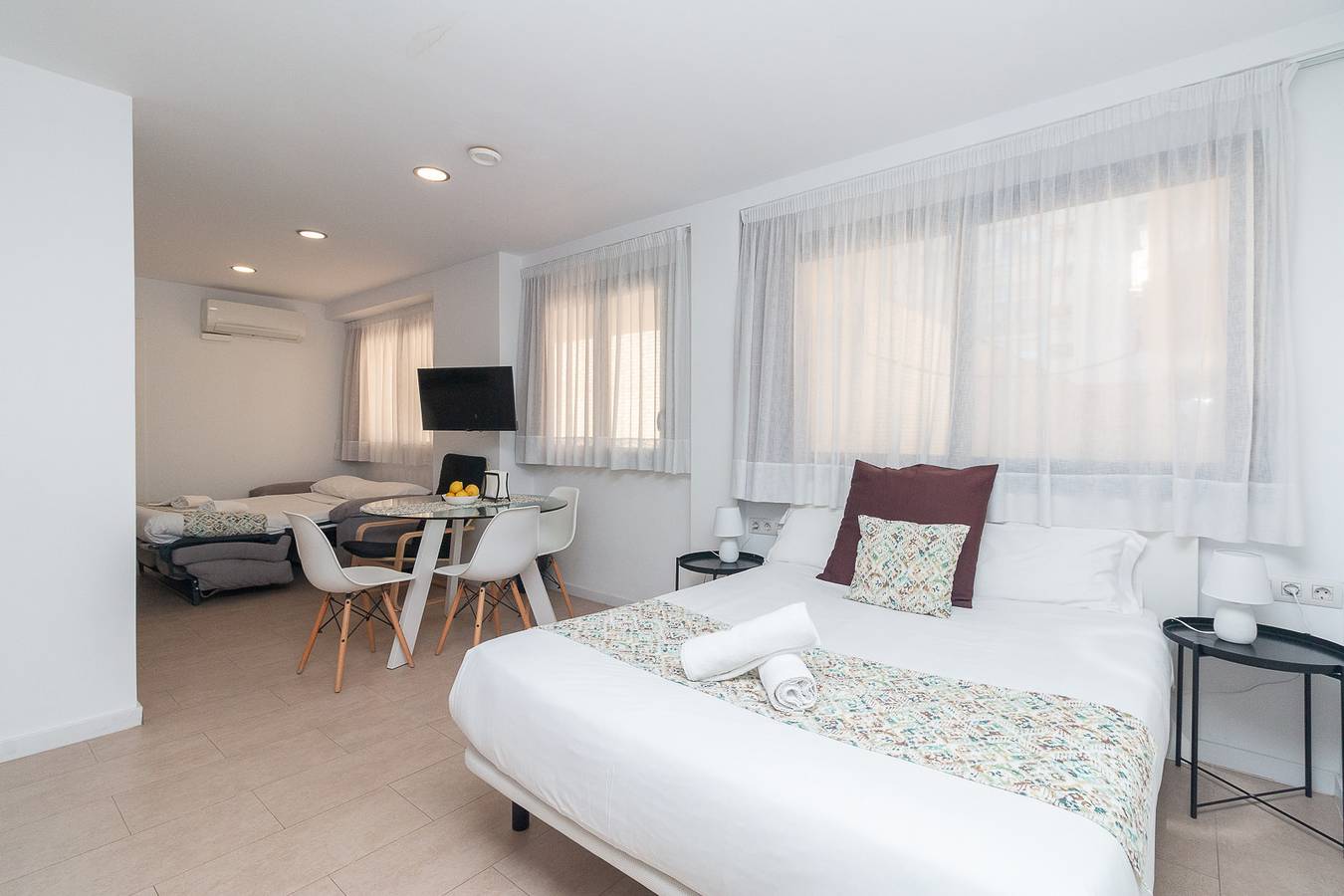 Apartamento entero, Reig 3. Studio up to 4 pax in Valencia, Costa de Valencia