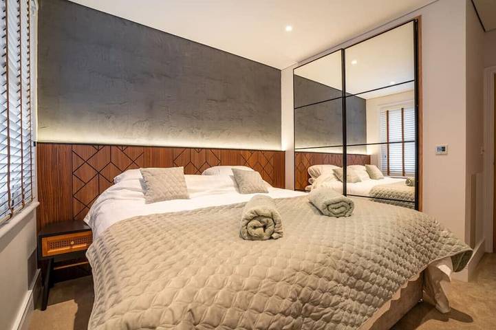 Appartement entier, Hazelwick Apartment  Is a wonderfuk 2 bedroom Apartment in Crawley with street parking in Crawley, Sussex de l'Ouest