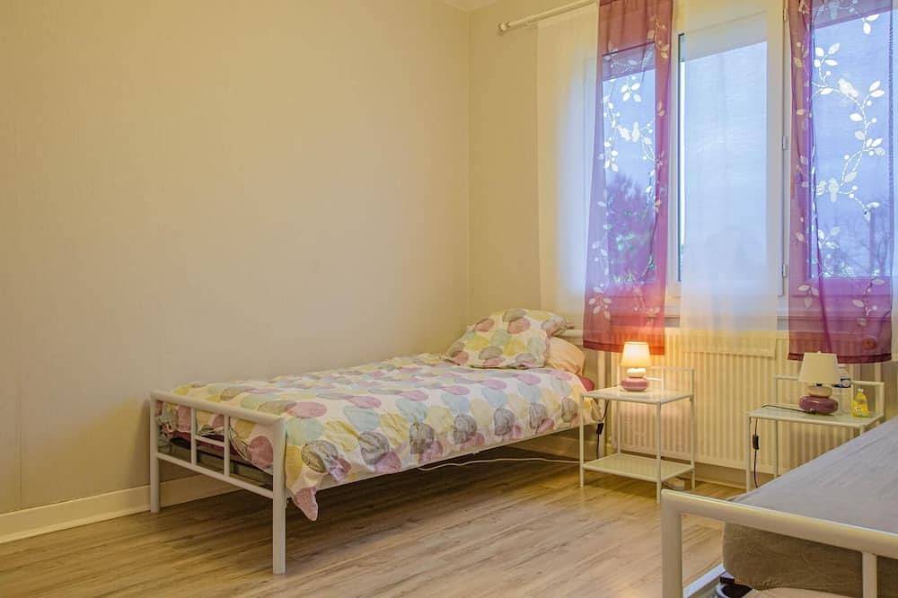 Possibilité de Couchages Pour 6 Personnes in Arcis-sur-Aube, Aube (desambiguación)