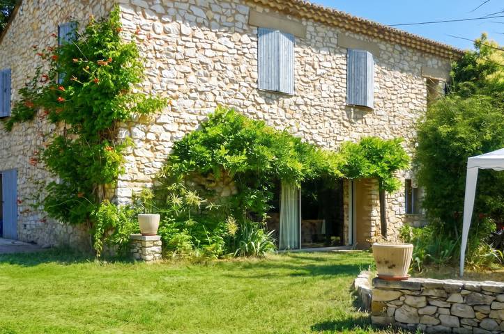 Amplia villa en Vaison-la-Romaine con piscina privada in Vaison-la-Romaine, Parque natural regional del Mont Ventoux