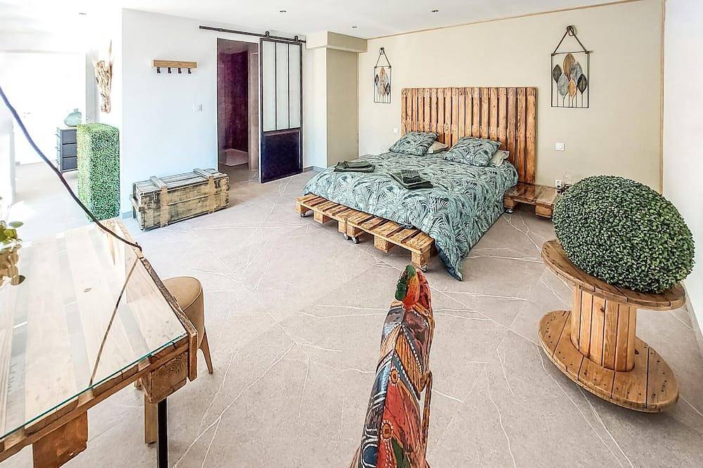 Luxurious home in Cuers in Cuers, Costa mediterránea (Francia)
