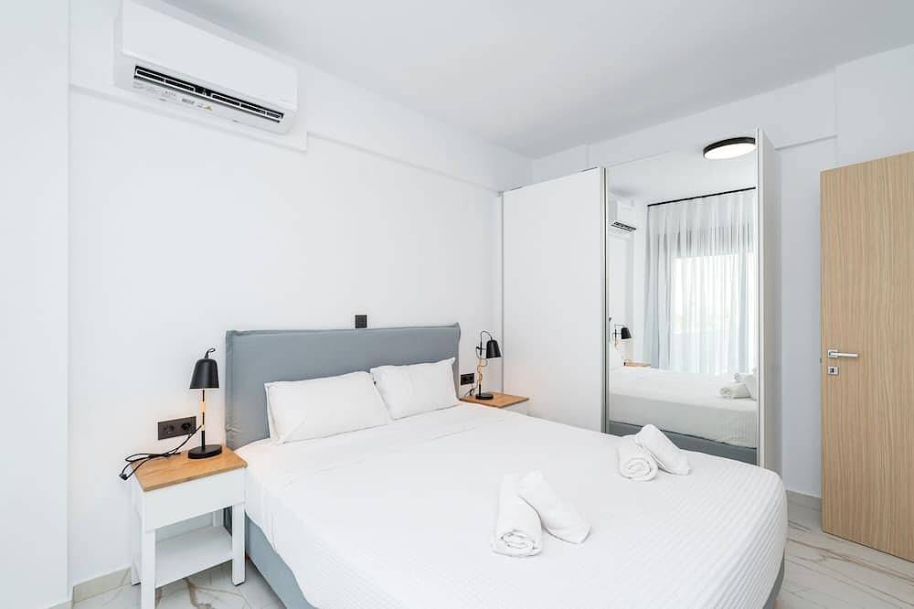 Ganze Wohnung, Emerald Three-Bedroom Villa with Private Pool and Rooftop in Skala Rachoniou, Thassos