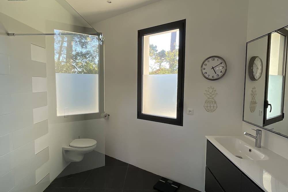 Architect villa 260m2 heated pool 14x4m 10-12 persons in Le Moulleau, Arcachon