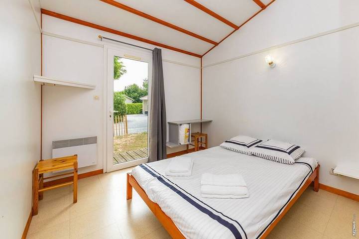 Gîte pour 6 personnes, avec piscine ainsi que jardin et terrasse à Rivières - 4