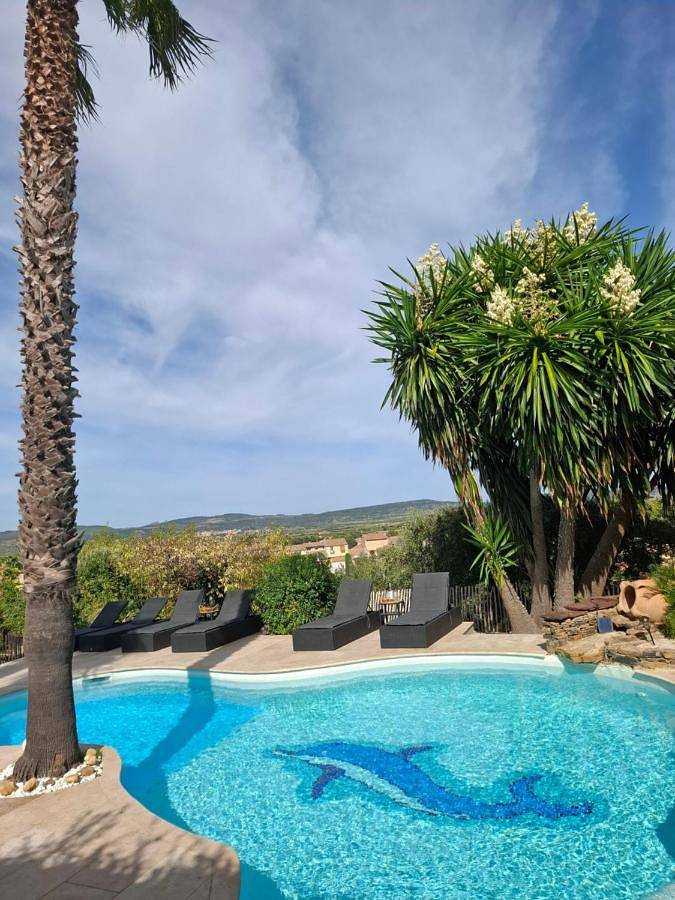 Location de vacances pour 8 personnes, avec jardin ainsi que piscine et vue à Roujan - 3