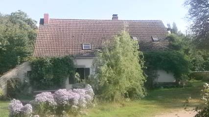 Gîte pour 14 personnes, avec terrasse ainsi que jardin et piscine à Sarzay