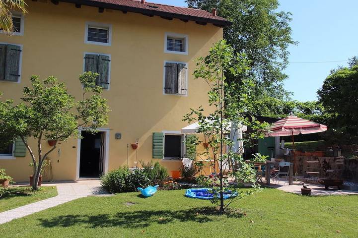 Ferienhaus für 12 Personen, mit Garten