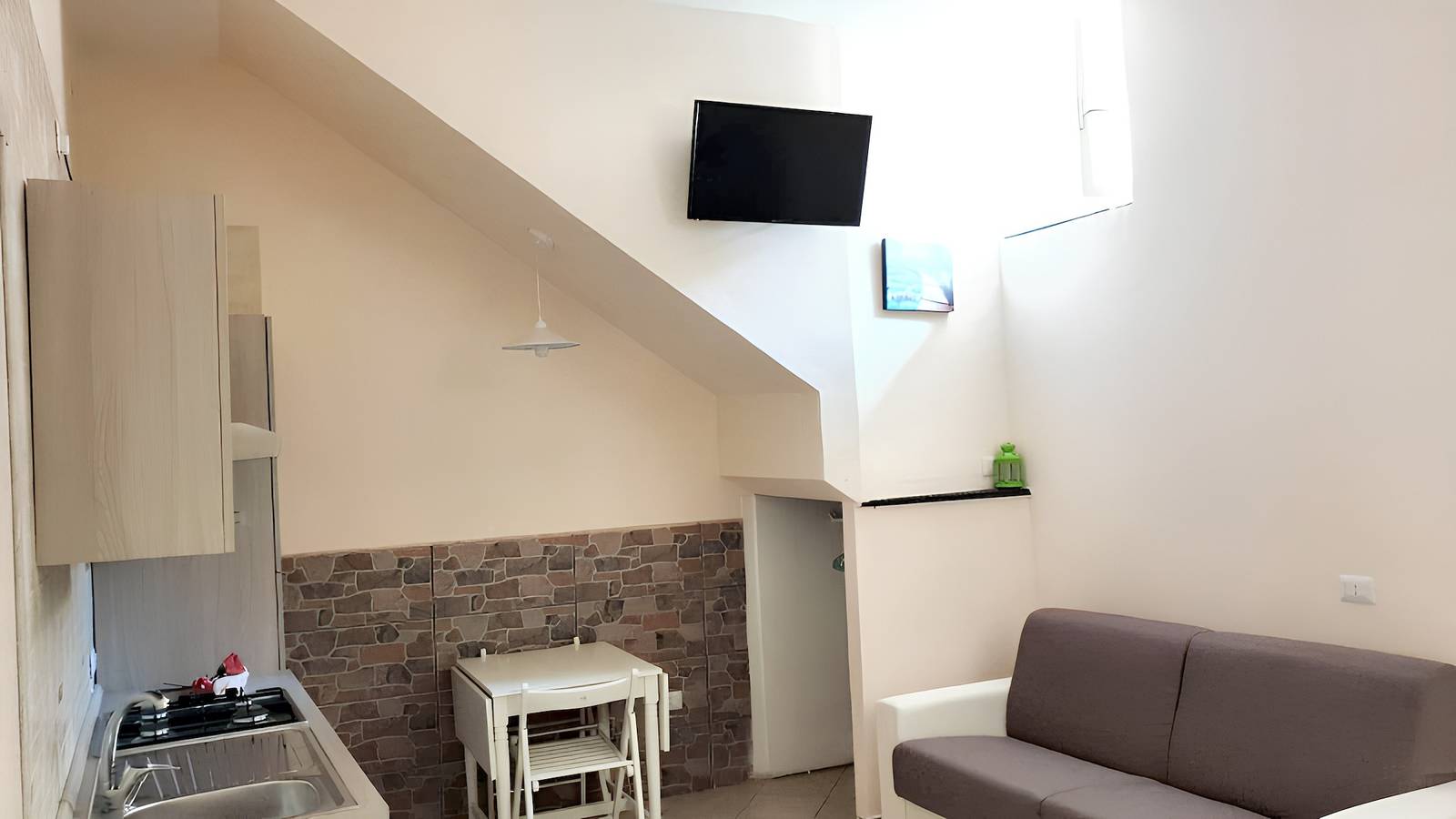 Estudio entero, Encantador estudio con aire acondicionado en Gragnano - 35 m² in Gragnano (Italia), Provincia de Nápoles
