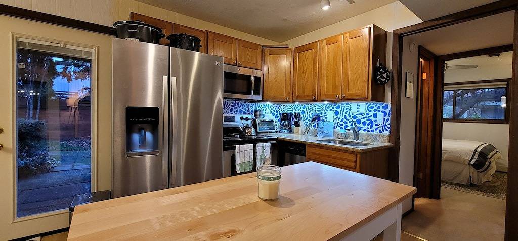 Ganze Wohnung, Spacious Mid Century apartment - 5 min walk to Reed College in Portland, Multnomah County