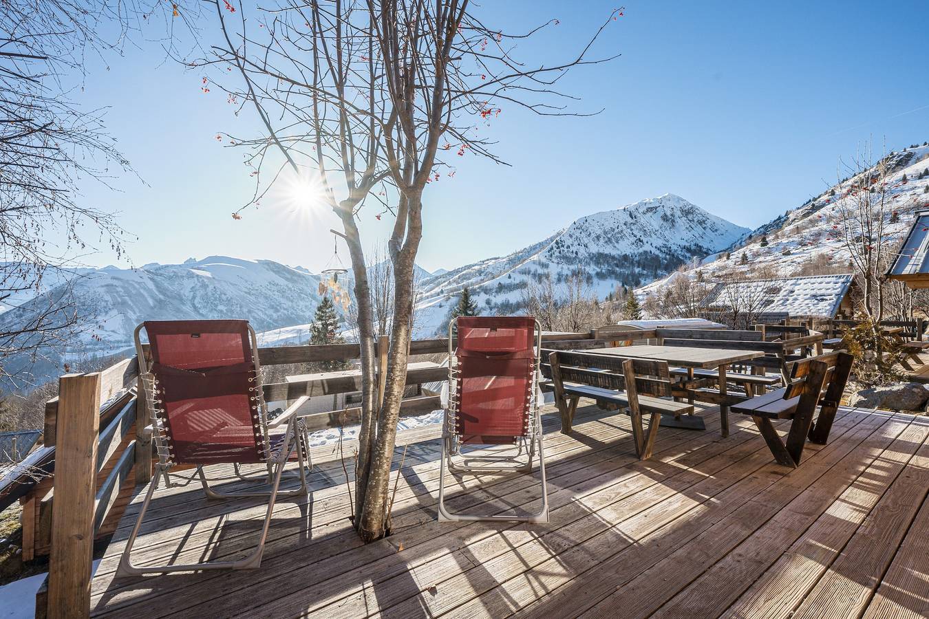 Chalet 'Ranch' with Mountain View and Shared Terrace in Saint-Sorlin-d'Arves, Saint-Jean-de-Maurienne region