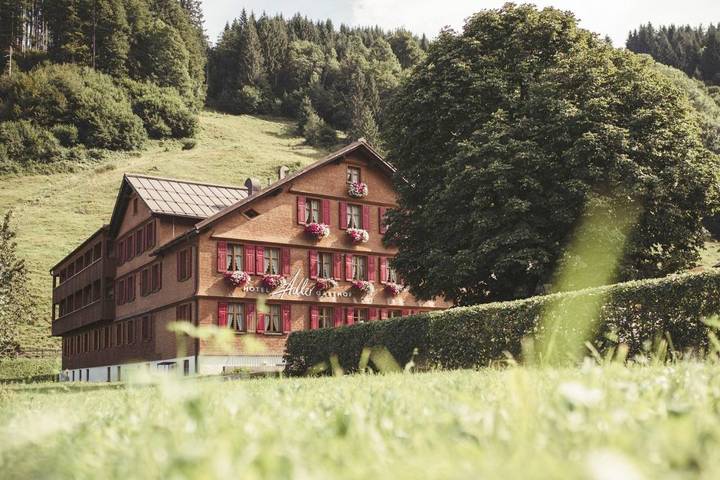 Hôtel pour 4 personnes, avec sauna ainsi que vue et jardin, animaux acceptés